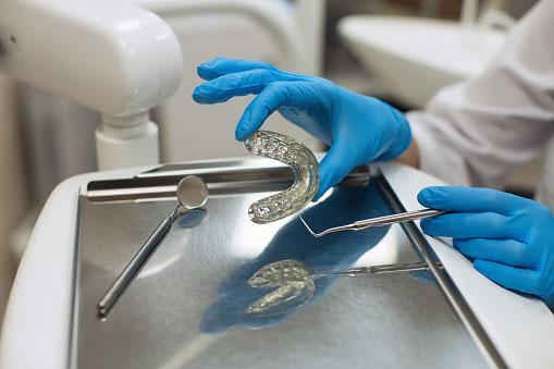 Ортодонтическая система для лечения зубов